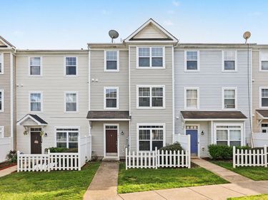 8620 Neuse Club Lane, Unit 107, Raleigh, NC 27616