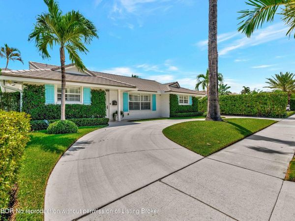 136 Worth Court S, West Palm Beach, FL 33405