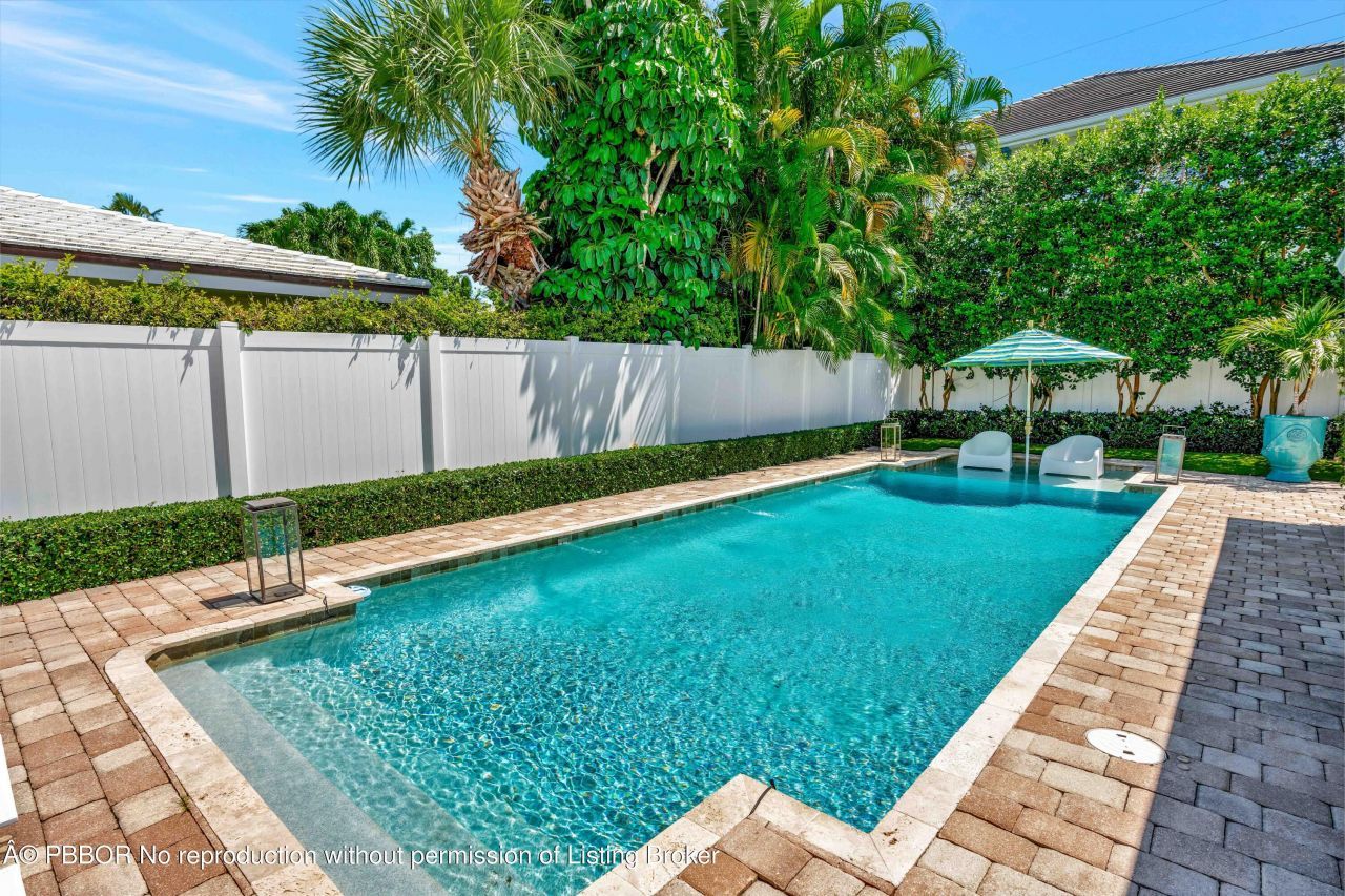 136 Worth Court S, West Palm Beach, FL 33405 Photo