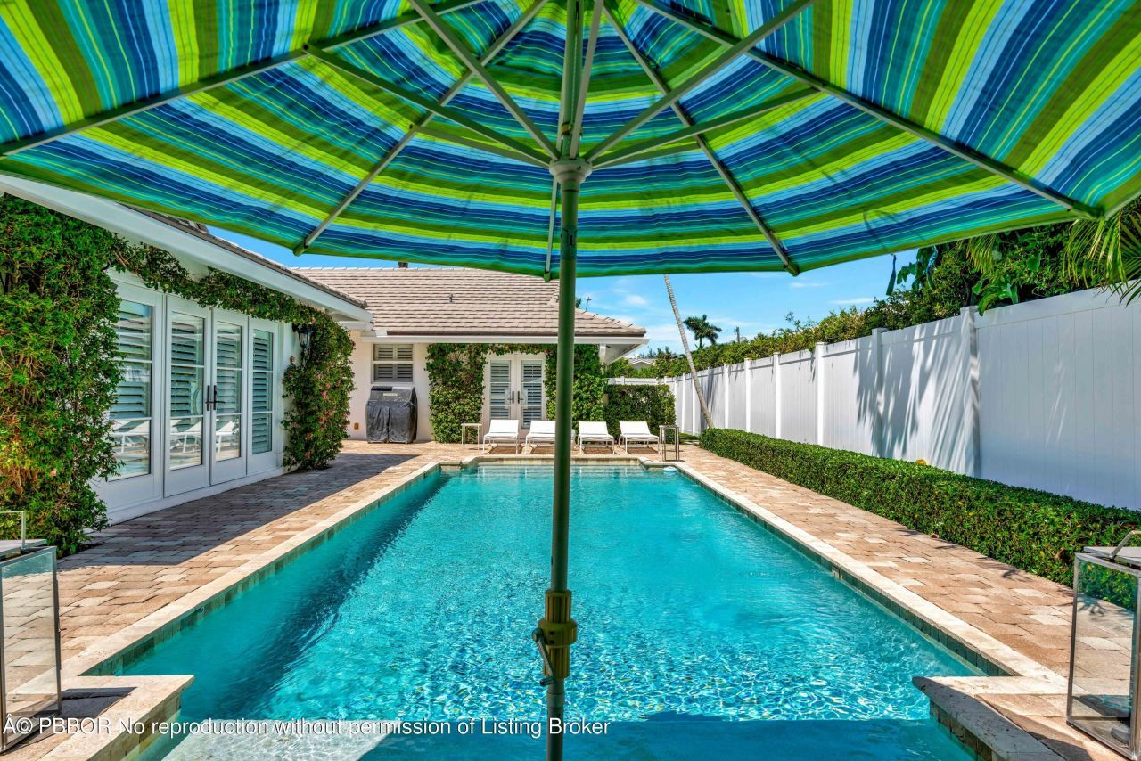 136 Worth Court S, West Palm Beach, FL 33405 Photo