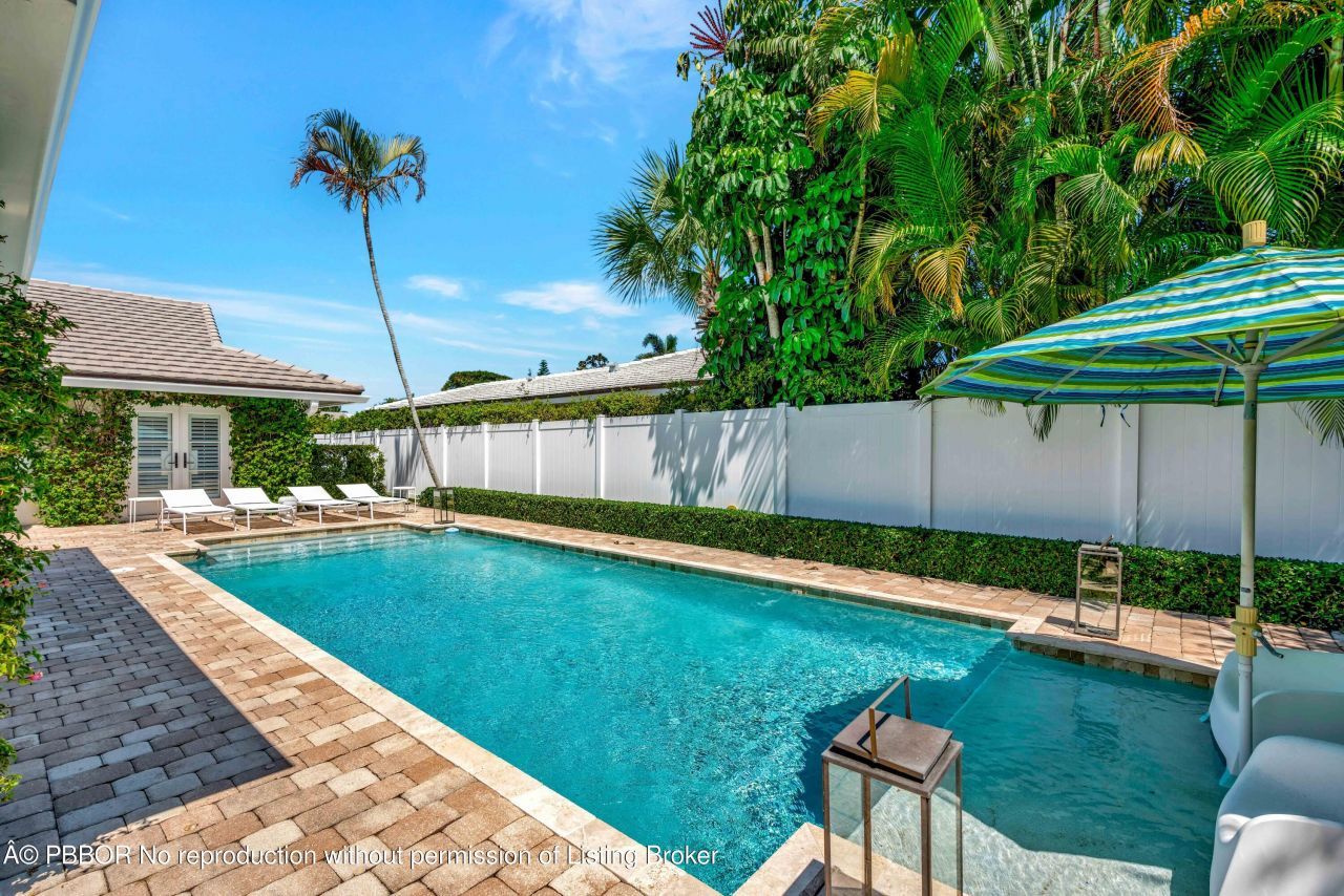 136 Worth Court S, West Palm Beach, FL 33405 Photo