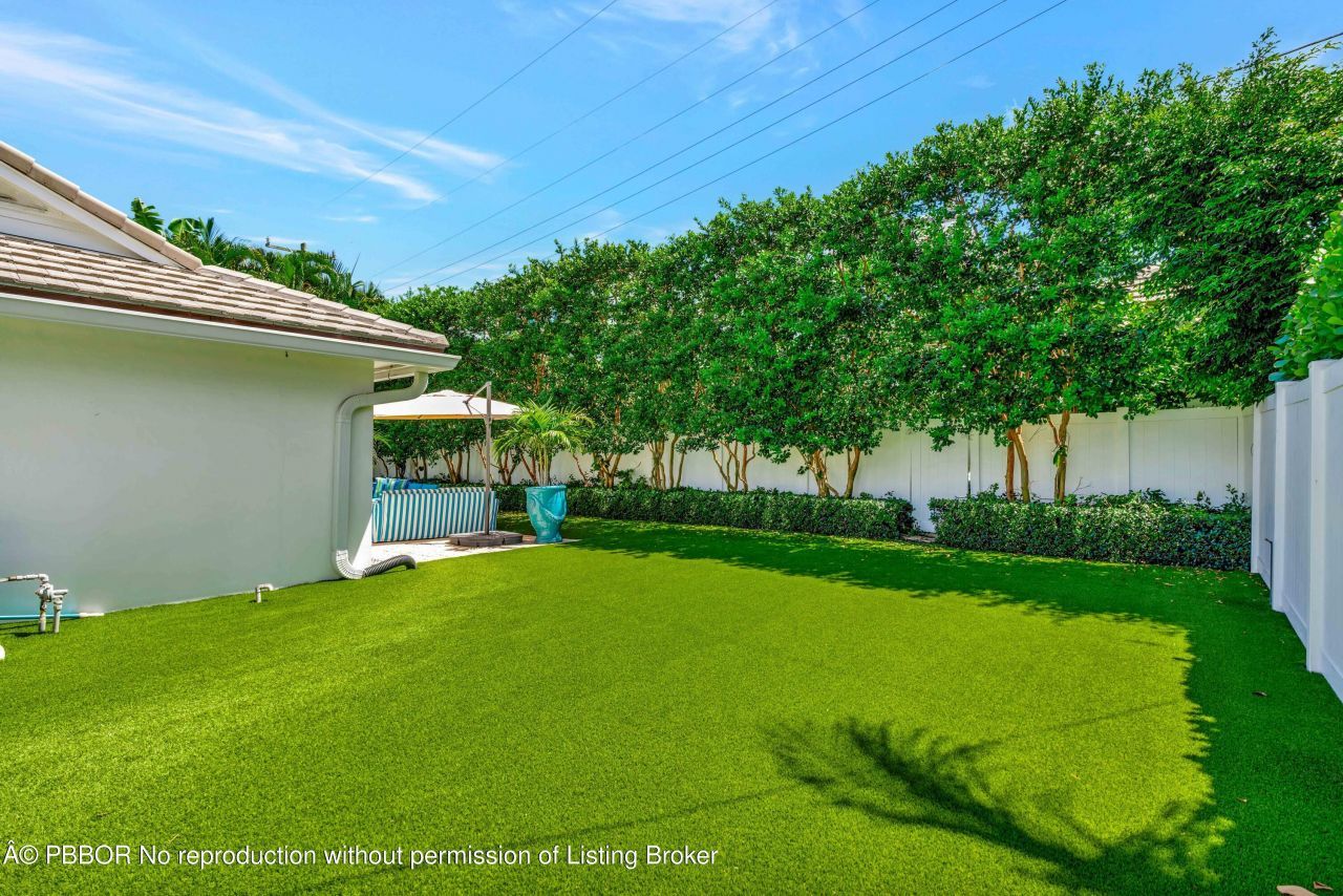 136 Worth Court S, West Palm Beach, FL 33405 Photo