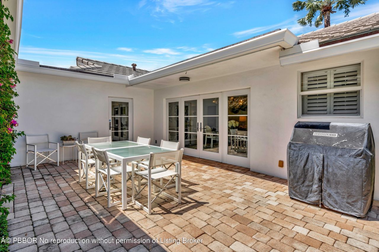 136 Worth Court S, West Palm Beach, FL 33405 Photo