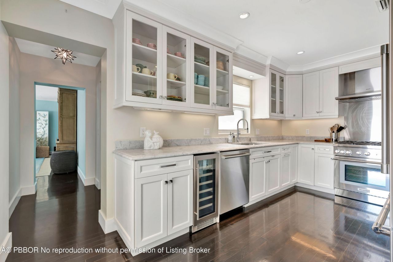 136 Worth Court S, West Palm Beach, FL 33405 Photo