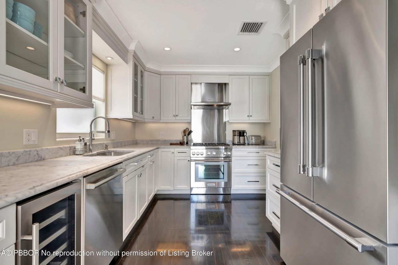 136 Worth Court S, West Palm Beach, FL 33405 Photo