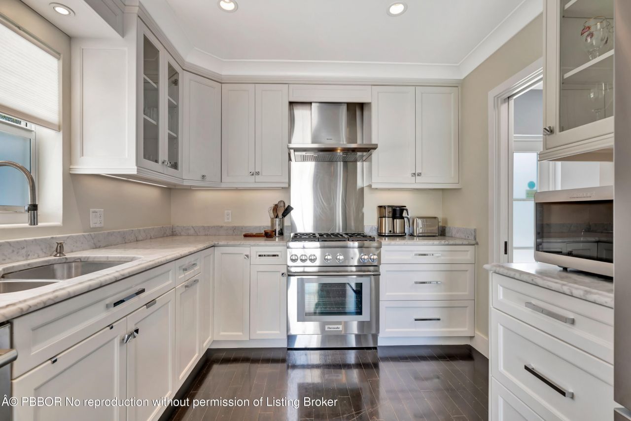 136 Worth Court S, West Palm Beach, FL 33405 Photo