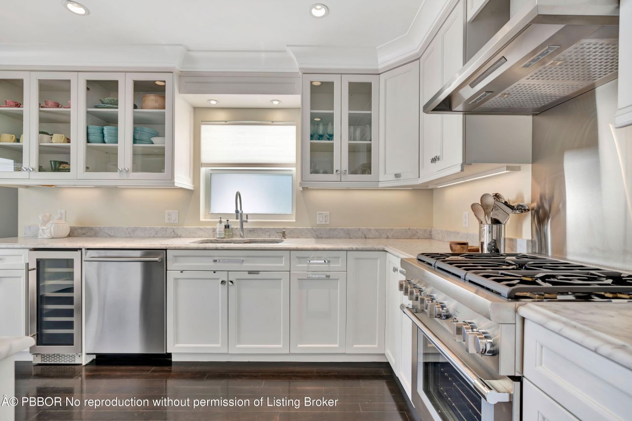 136 Worth Court S, West Palm Beach, FL 33405 Photo