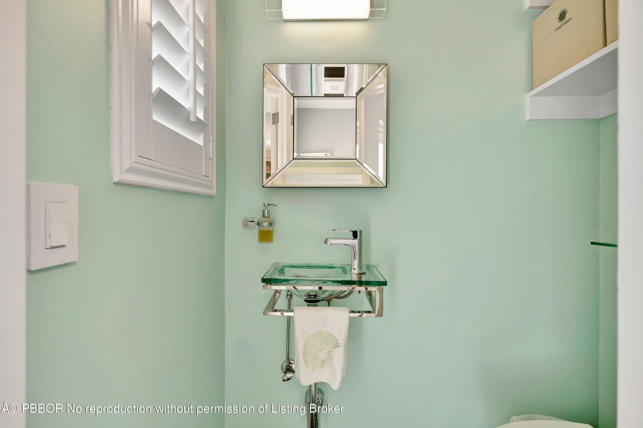 136 Worth Court S, West Palm Beach, FL 33405 Photo