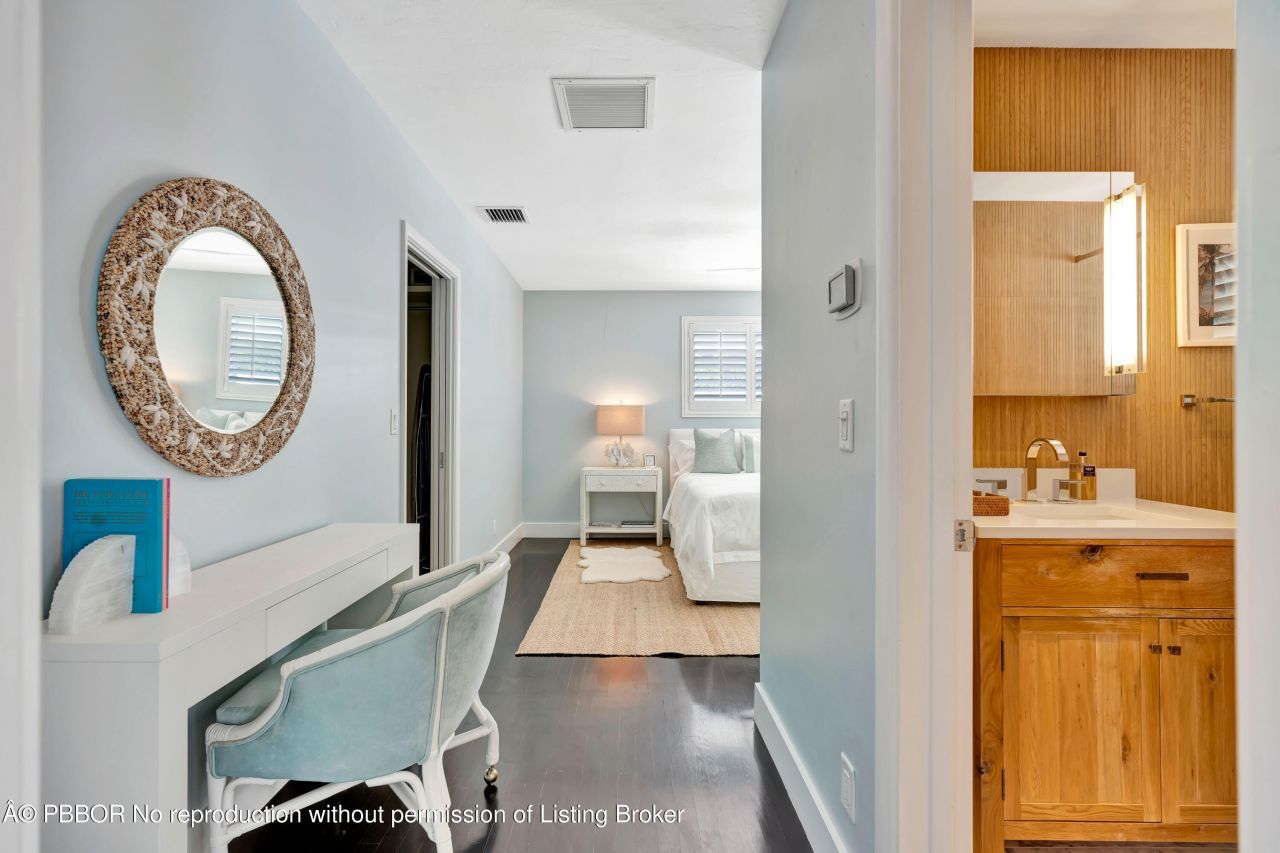 136 Worth Court S, West Palm Beach, FL 33405 Photo