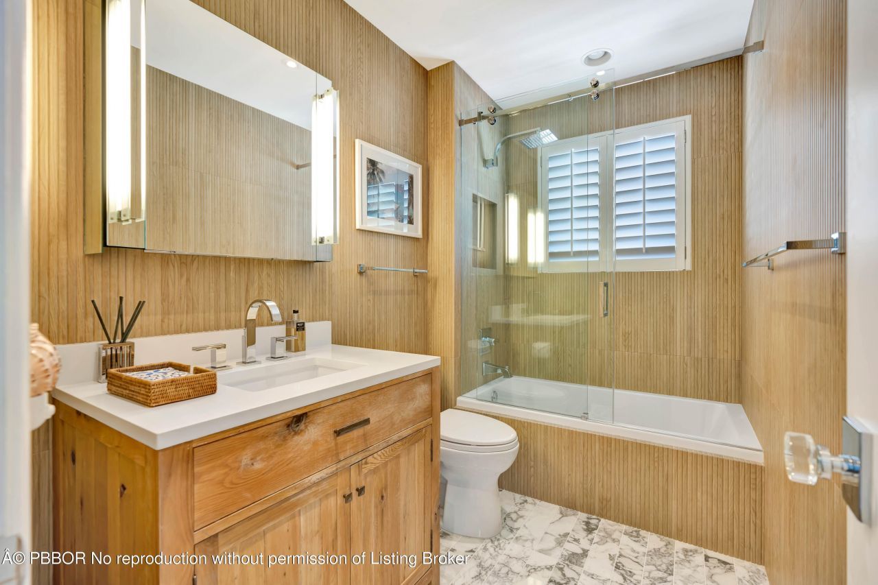 136 Worth Court S, West Palm Beach, FL 33405 Photo