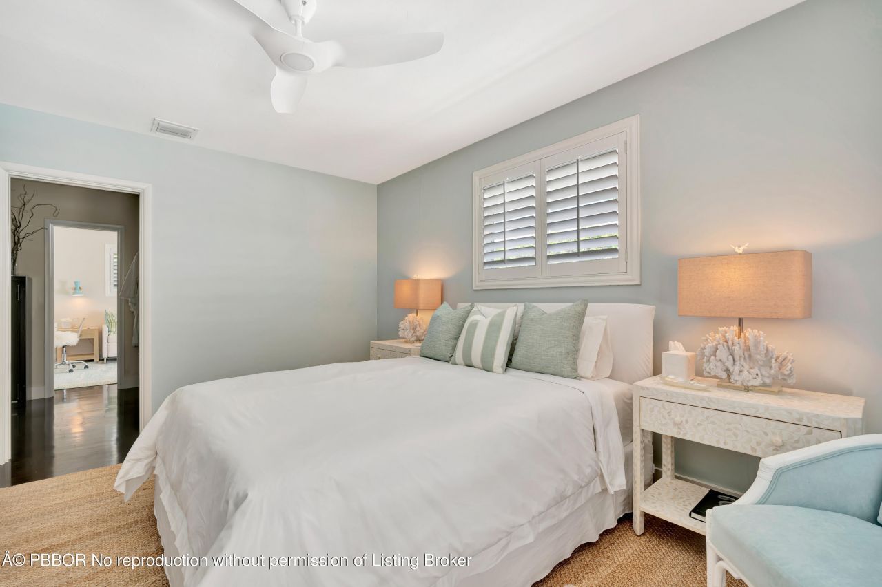 136 Worth Court S, West Palm Beach, FL 33405 Photo