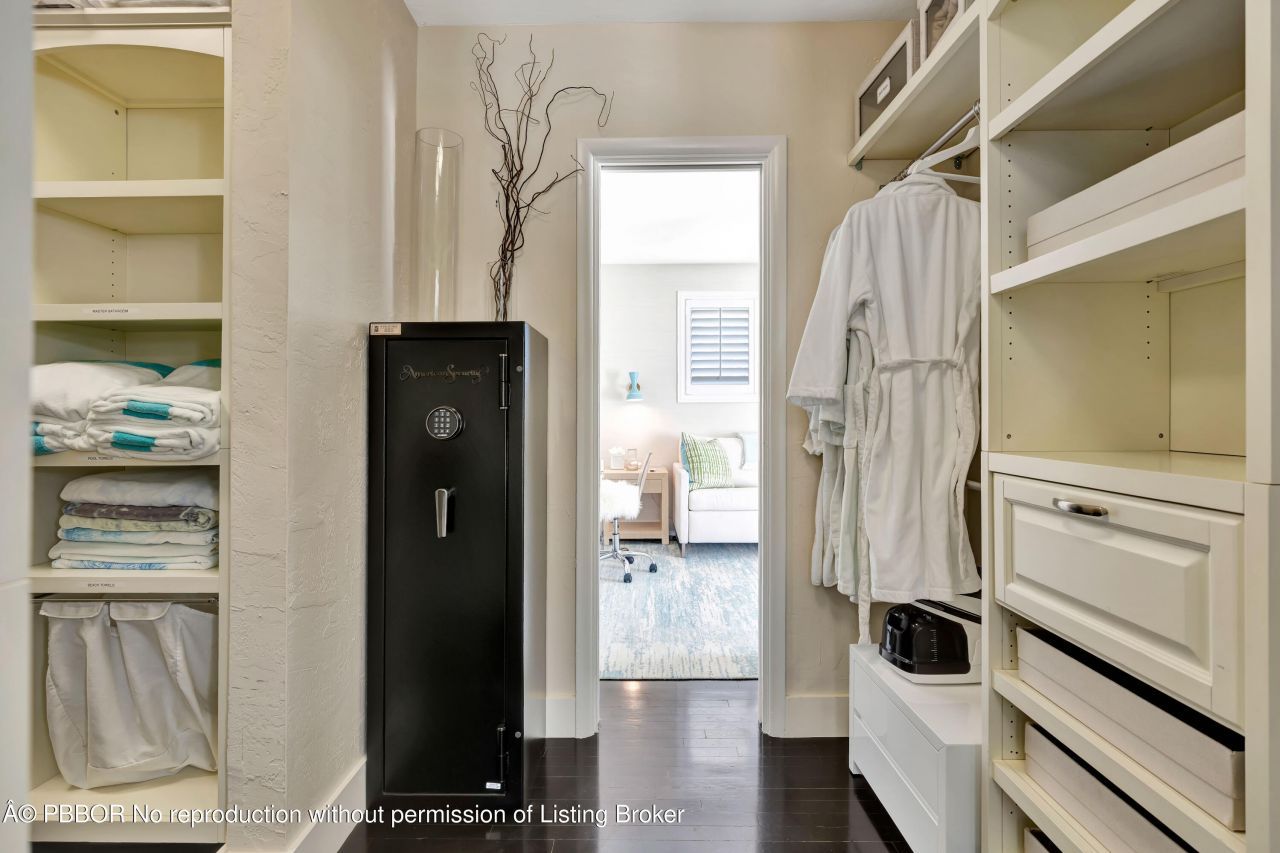 136 Worth Court S, West Palm Beach, FL 33405 Photo