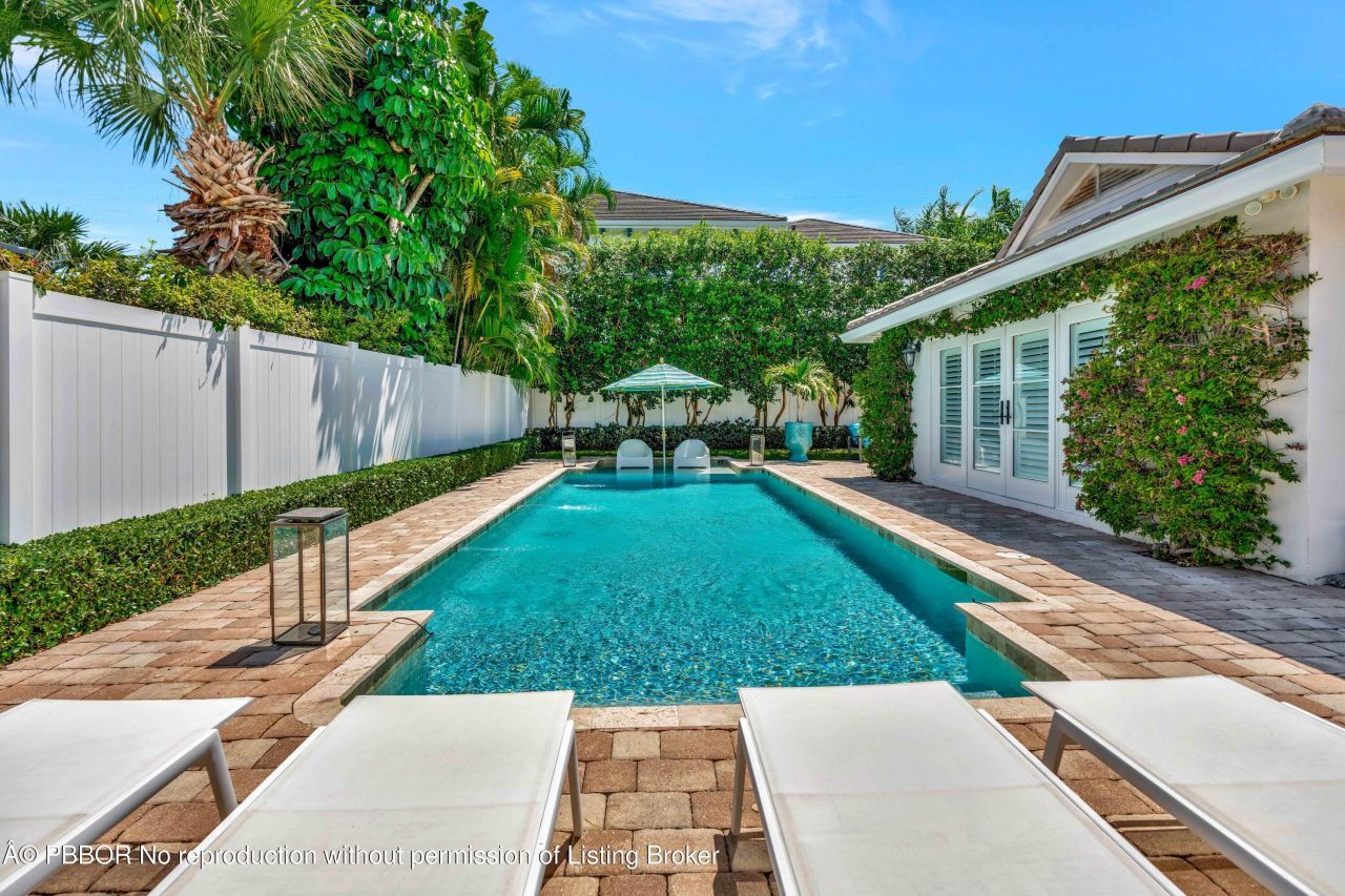 136 Worth Court S, West Palm Beach, FL 33405 Photo