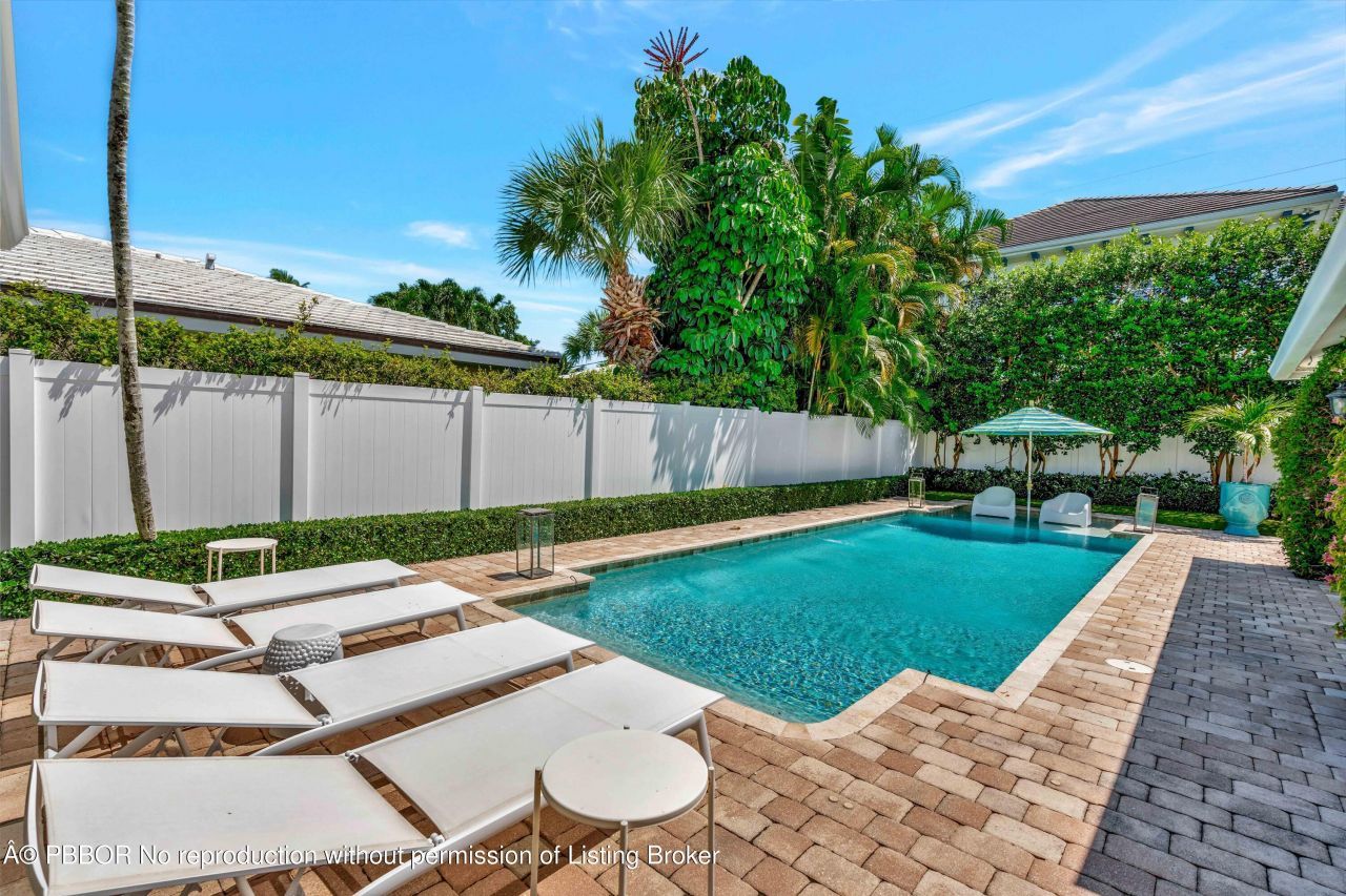 136 Worth Court S, West Palm Beach, FL 33405 Photo