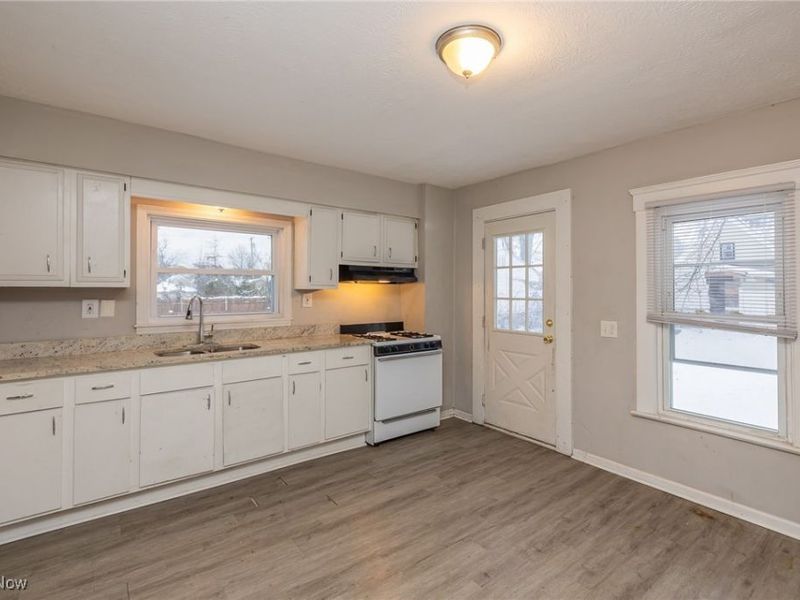 2349 Kelly Place, Lorain, OH 44052 Photo 6
