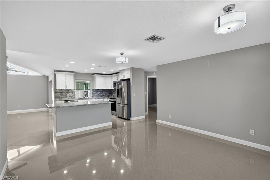 1726 SE 16th St, Cape Coral, FL 33990 Photo