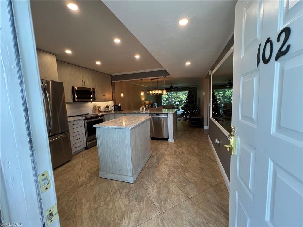3051 Sandpiper Bay Cir, Unit I102, Naples, FL 34112 Photo