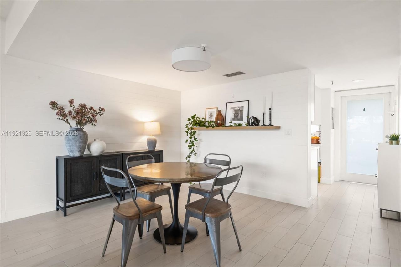 429 Poinciana Island Dr, Unit 1415, Sunny Isles Beach, FL 33160 Photo