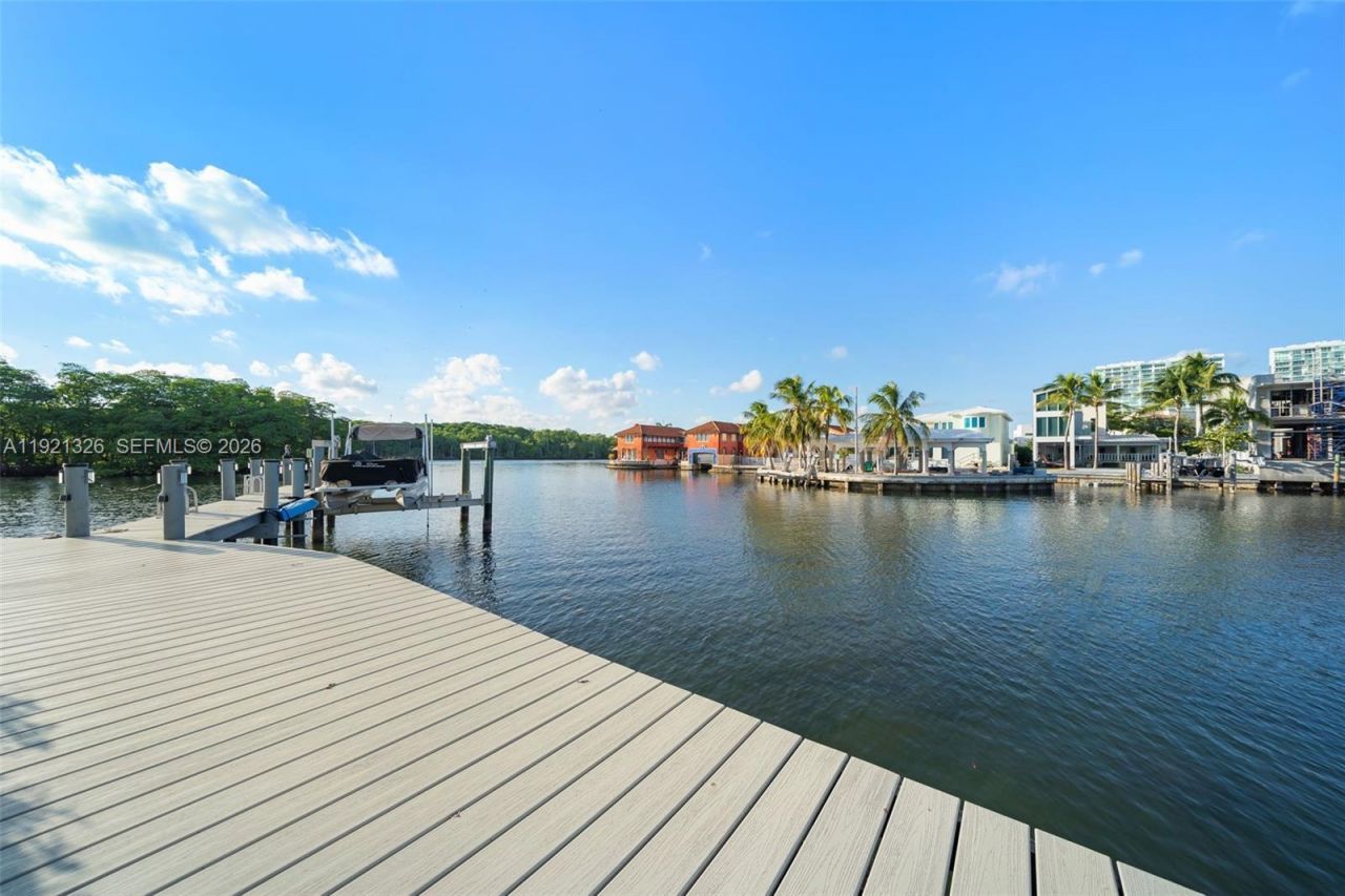 429 Poinciana Island Dr, Unit 1415, Sunny Isles Beach, FL 33160 Photo