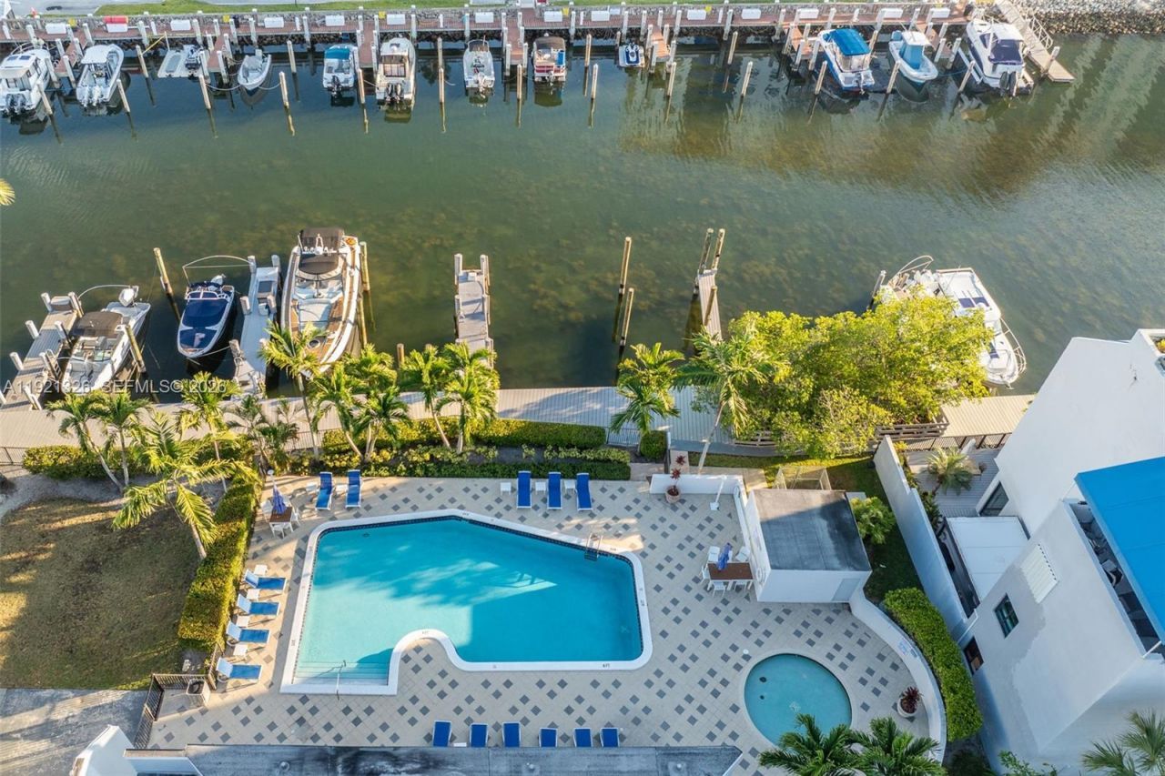 429 Poinciana Island Dr, Unit 1415, Sunny Isles Beach, FL 33160 Photo