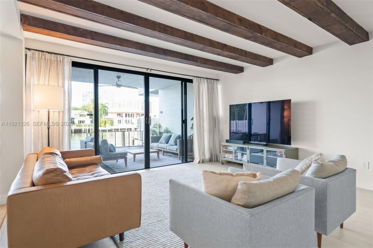 429 Poinciana Island Dr, Unit 1415, Sunny Isles Beach, FL 33160 Photo