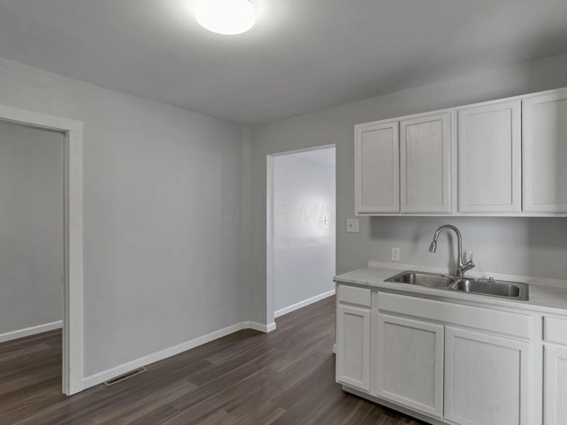 60 W Harrison Street, Newark, OH 43055 Photo 12