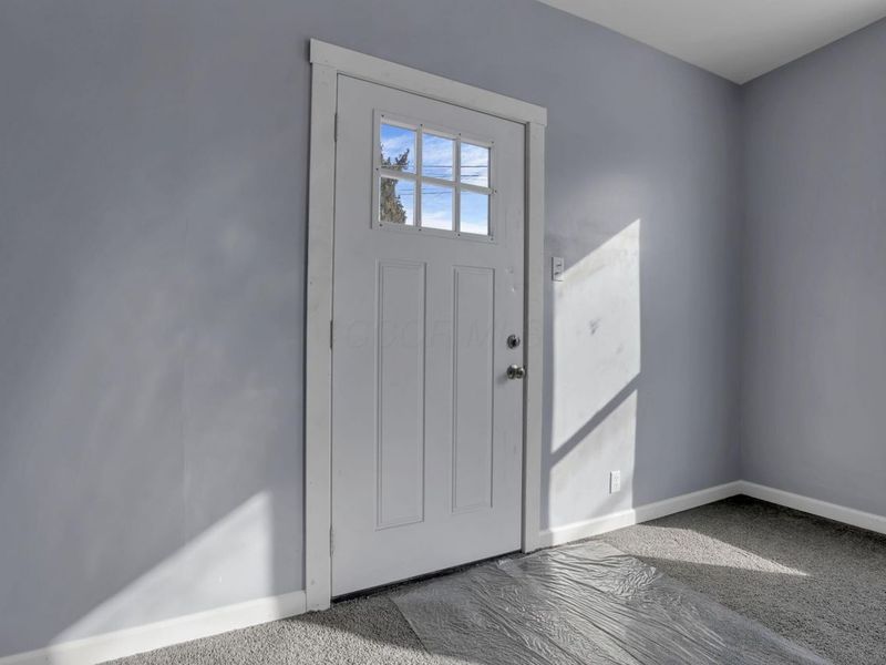 60 W Harrison Street, Newark, OH 43055 Photo 4