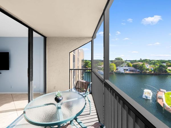 15 Royal Palm Way, Unit 505, Boca Raton, FL 33432