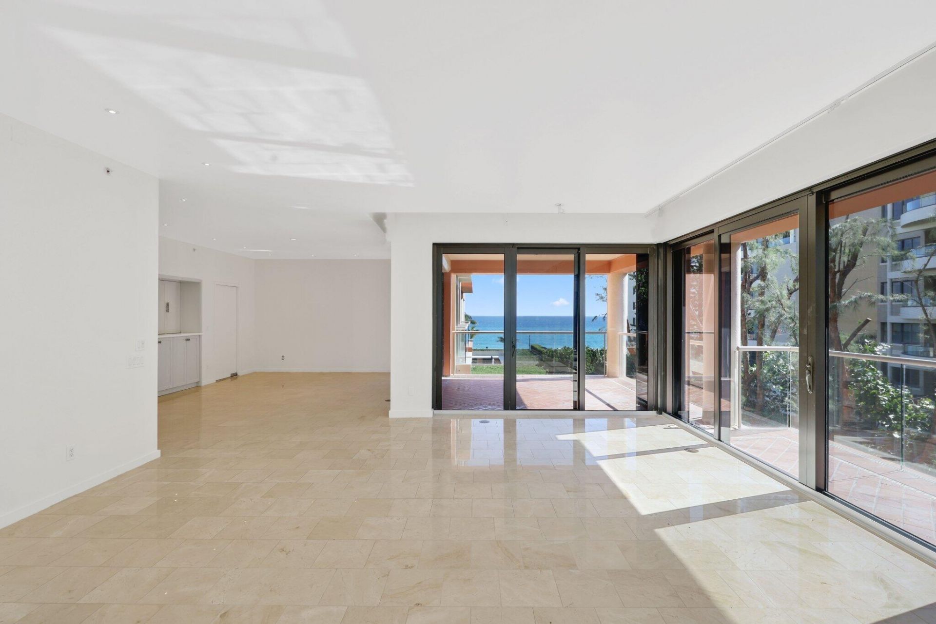 2 N Breakers Row, Unit S32, Palm Beach, FL 33480 Photo