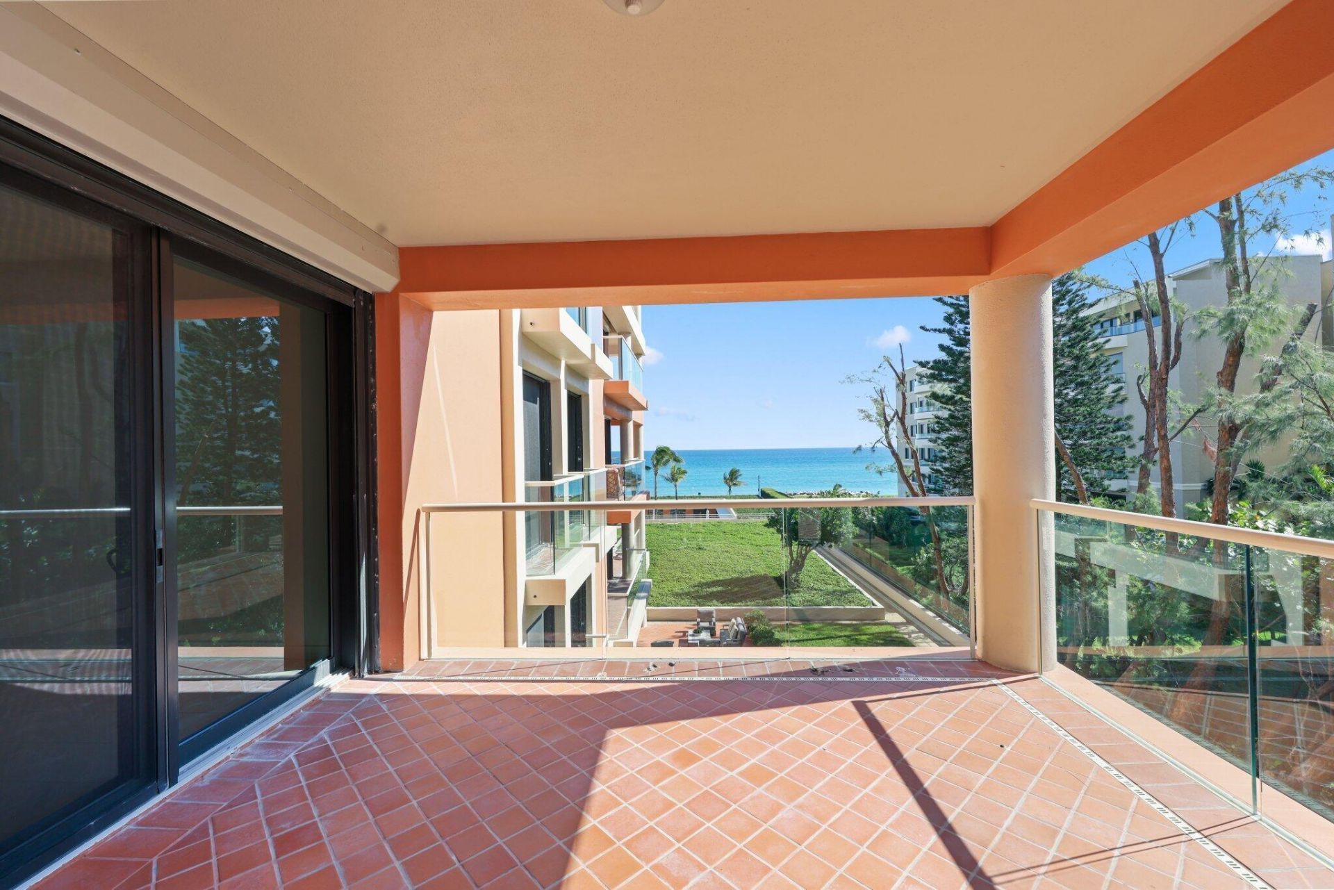 2 N Breakers Row, Unit S32, Palm Beach, FL 33480 Photo