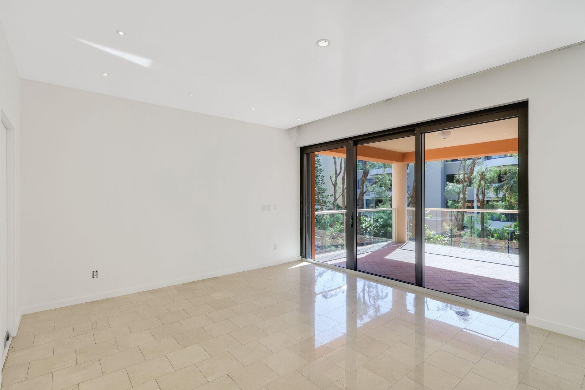 2 N Breakers Row, Unit S32, Palm Beach, FL 33480 Photo