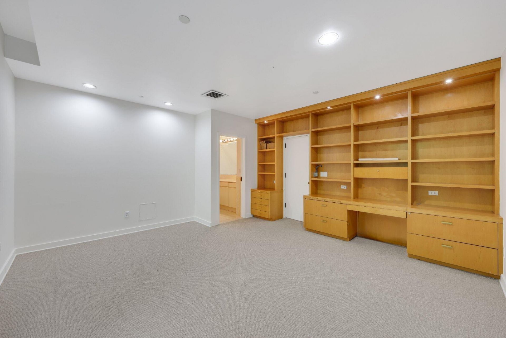 2 N Breakers Row, Unit S32, Palm Beach, FL 33480 Photo