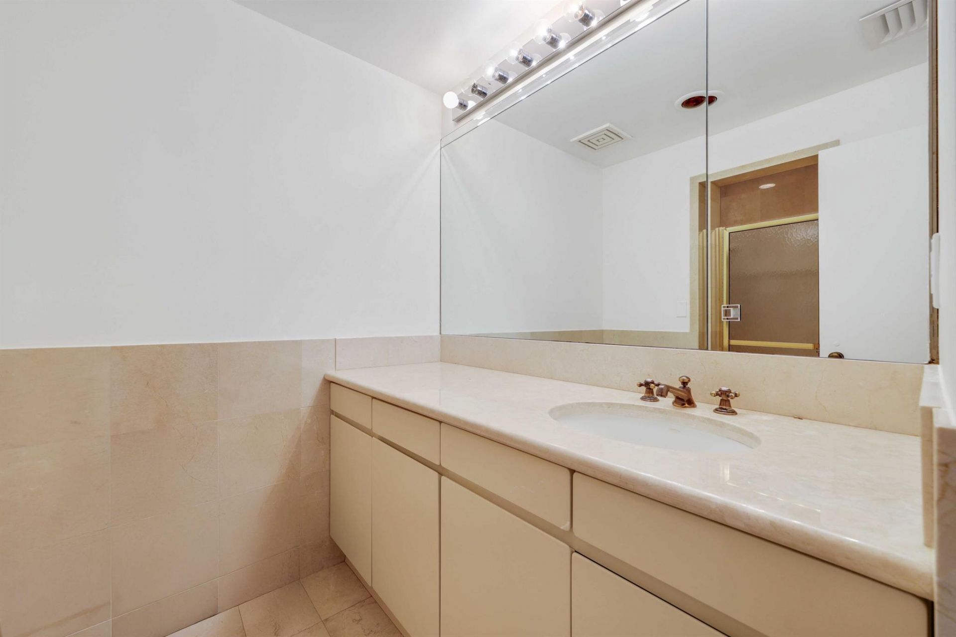 2 N Breakers Row, Unit S32, Palm Beach, FL 33480 Photo