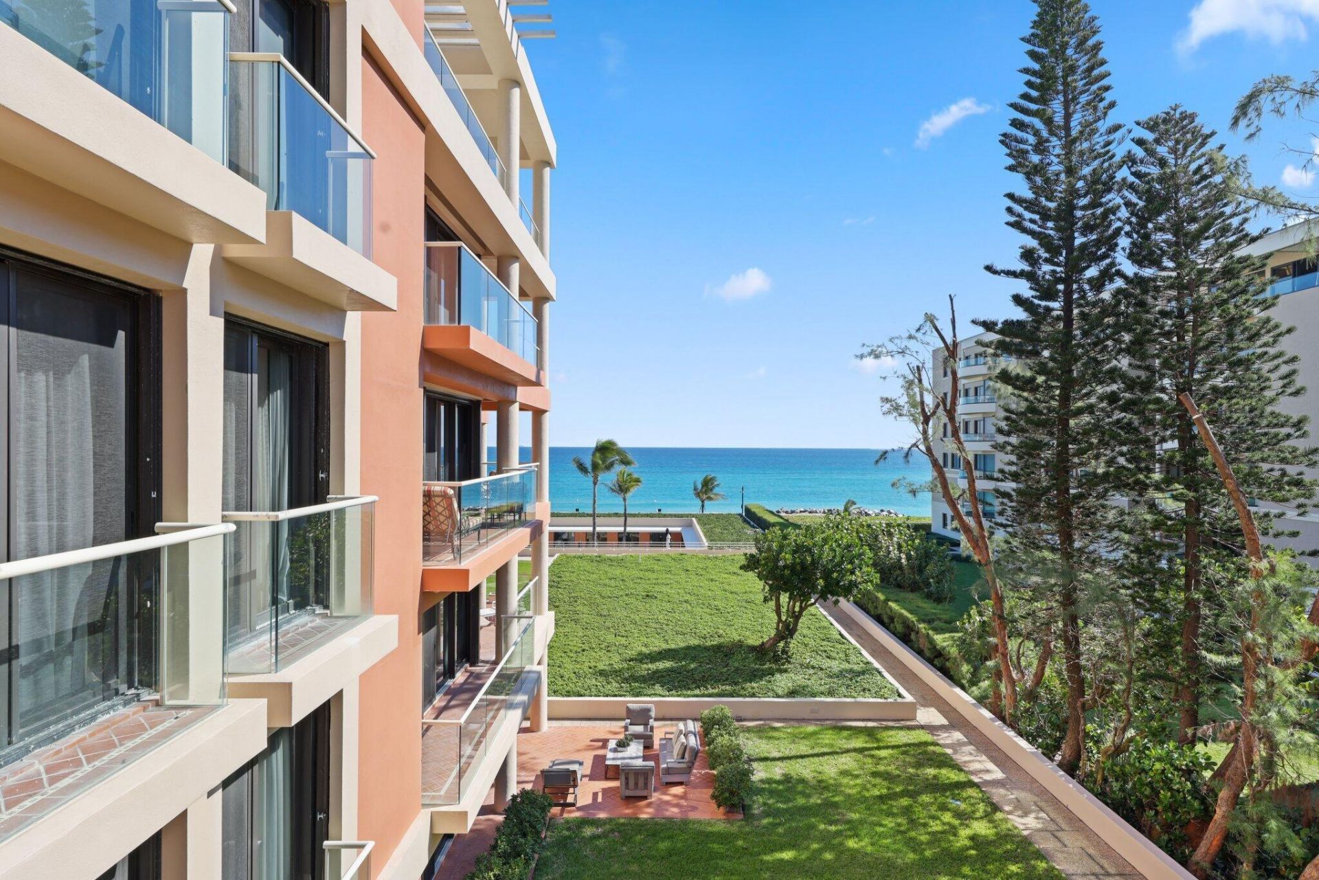 2 N Breakers Row, Unit S32, Palm Beach, FL 33480 Photo