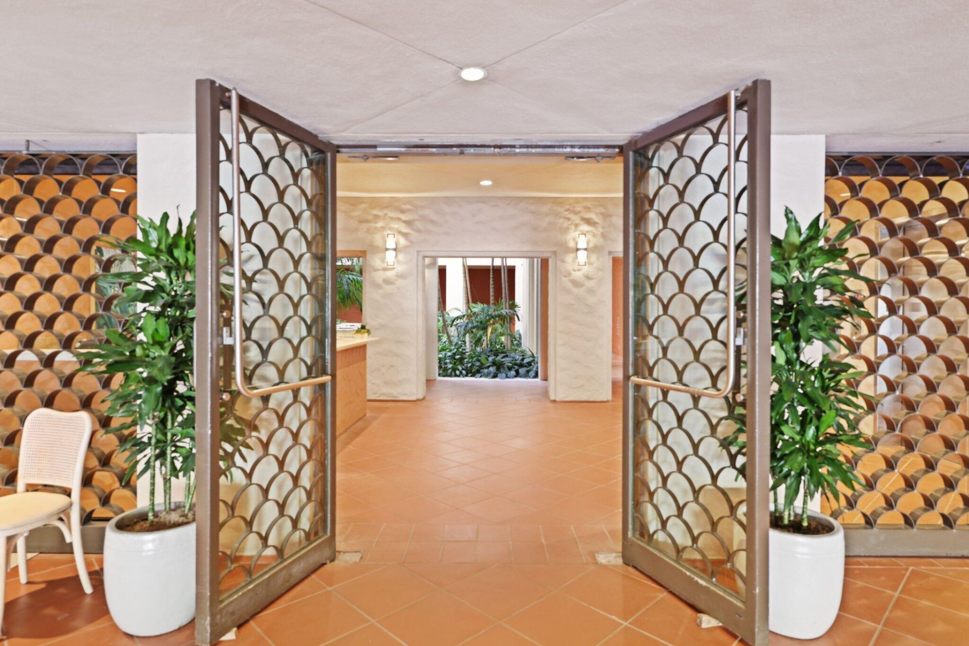 2 N Breakers Row, Unit S32, Palm Beach, FL 33480 Photo