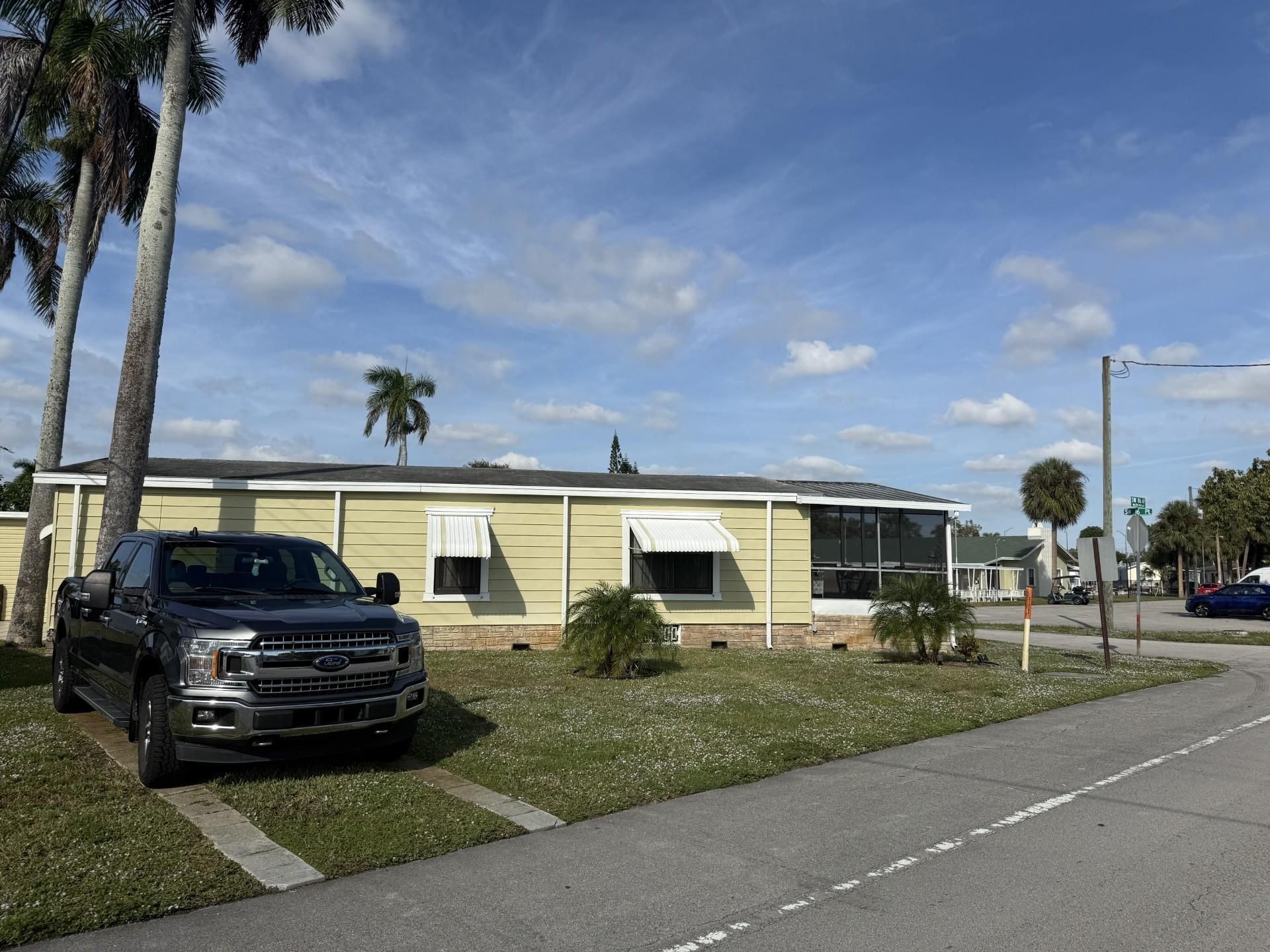 8600 SW 16th Place, Davie, FL 33324 Photo