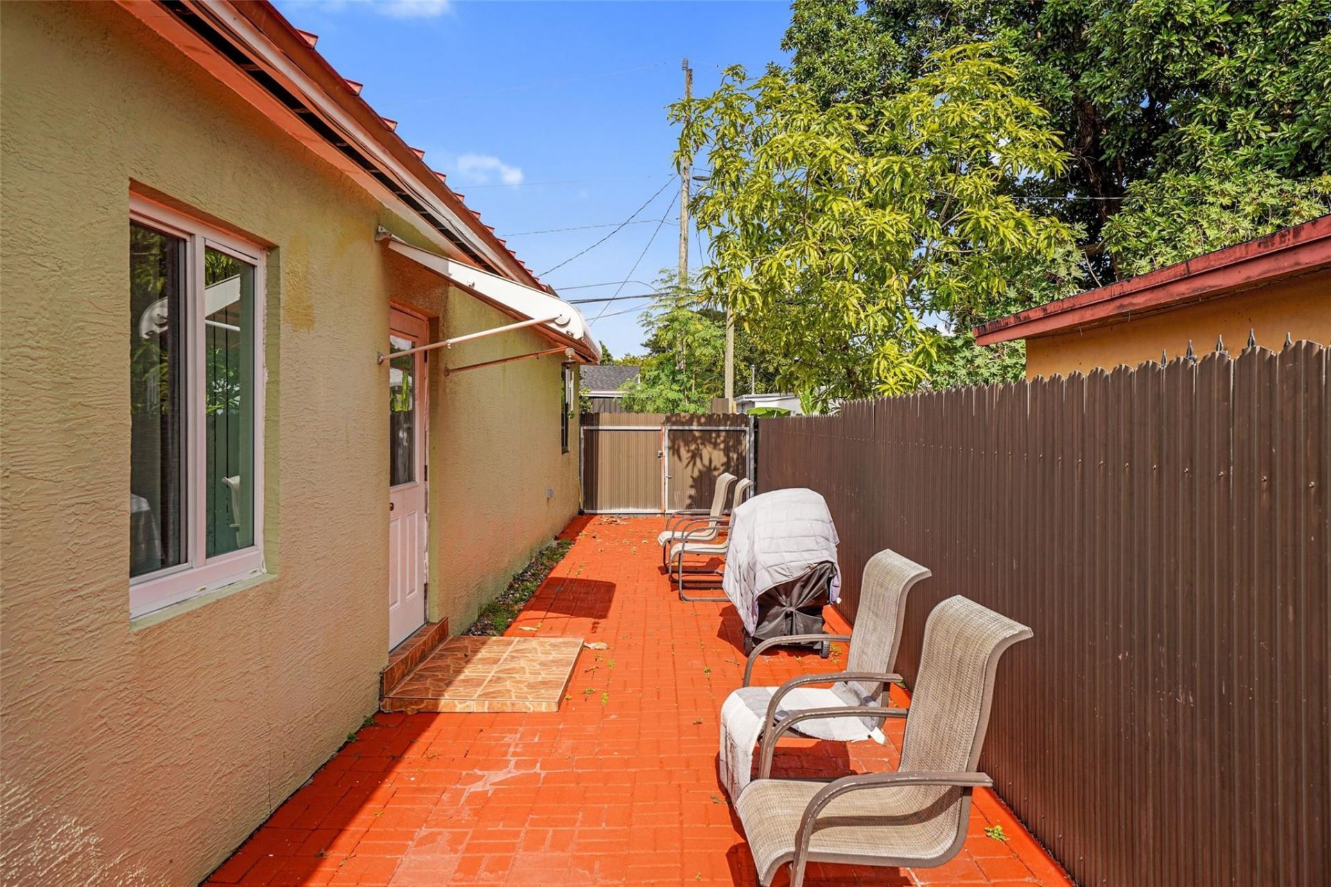 413 NW 100th Terrace, Miami, FL 33150 Photo