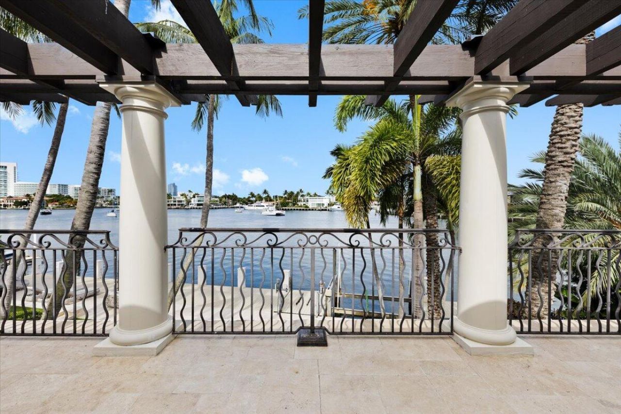 1313 E Lake Drive, Fort Lauderdale, FL 33316 Photo