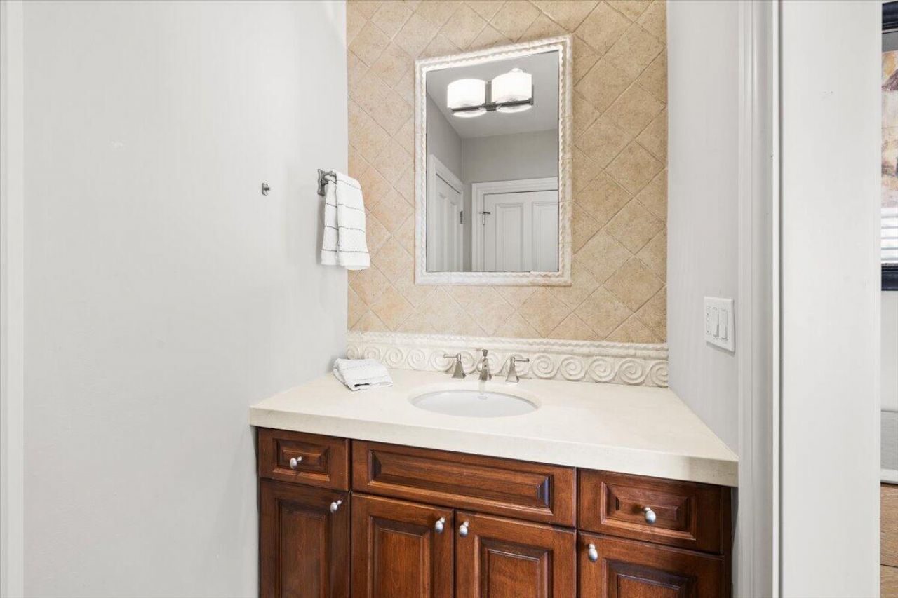 1313 E Lake Drive, Fort Lauderdale, FL 33316 Photo