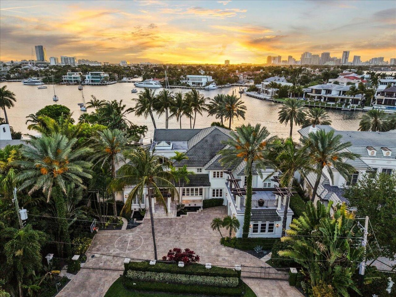 1313 E Lake Drive, Fort Lauderdale, FL 33316 Photo