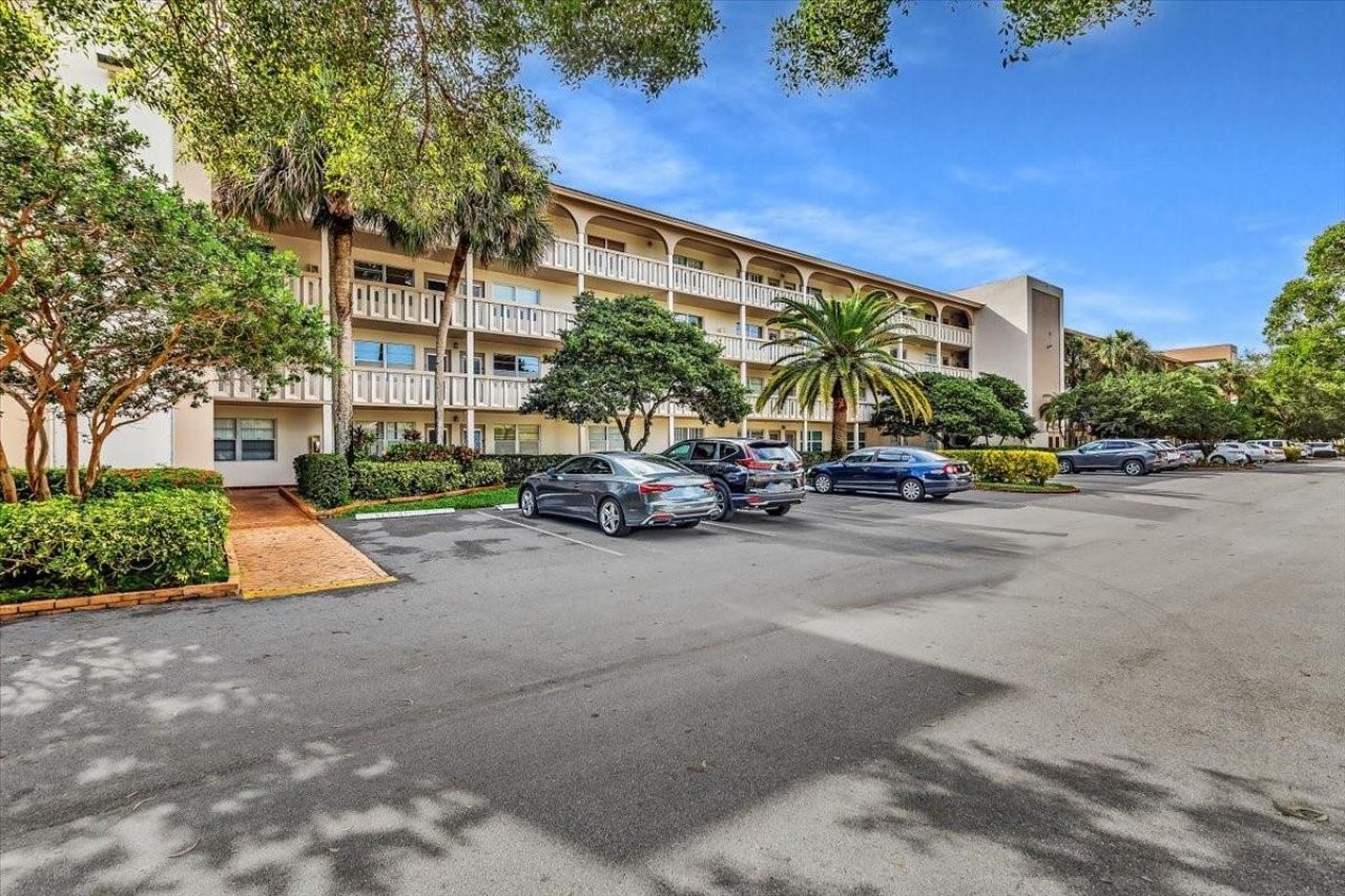 2102 Lucaya Bend, Unit K2, Coconut Creek, FL 33066 Photo