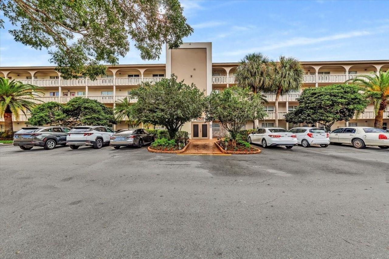 2102 Lucaya Bend, Unit K2, Coconut Creek, FL 33066 Photo