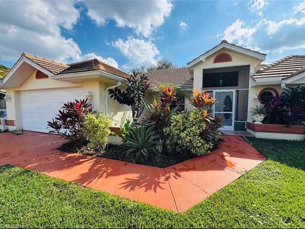 1711 Golfside Village DR, LEHIGH ACRES, FL 33936