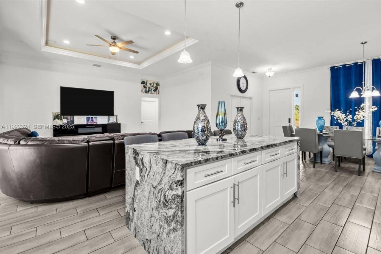 2020 SW Imperial St, Port Saint Lucie, FL 34987 Photo