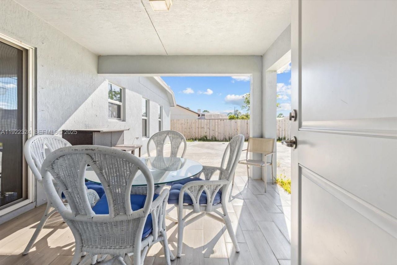 2020 SW Imperial St, Port Saint Lucie, FL 34987 Photo