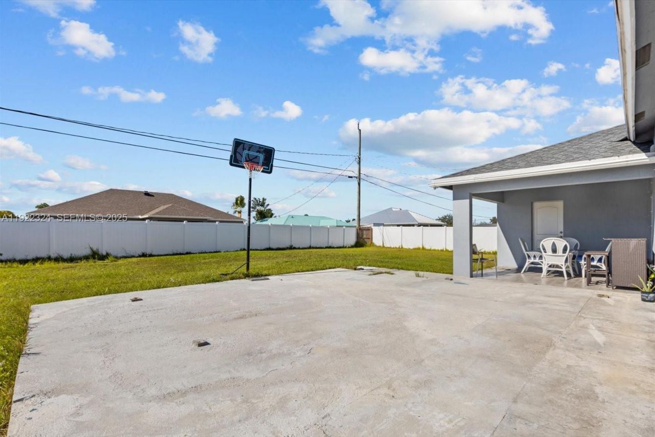 2020 SW Imperial St, Port Saint Lucie, FL 34987 Photo