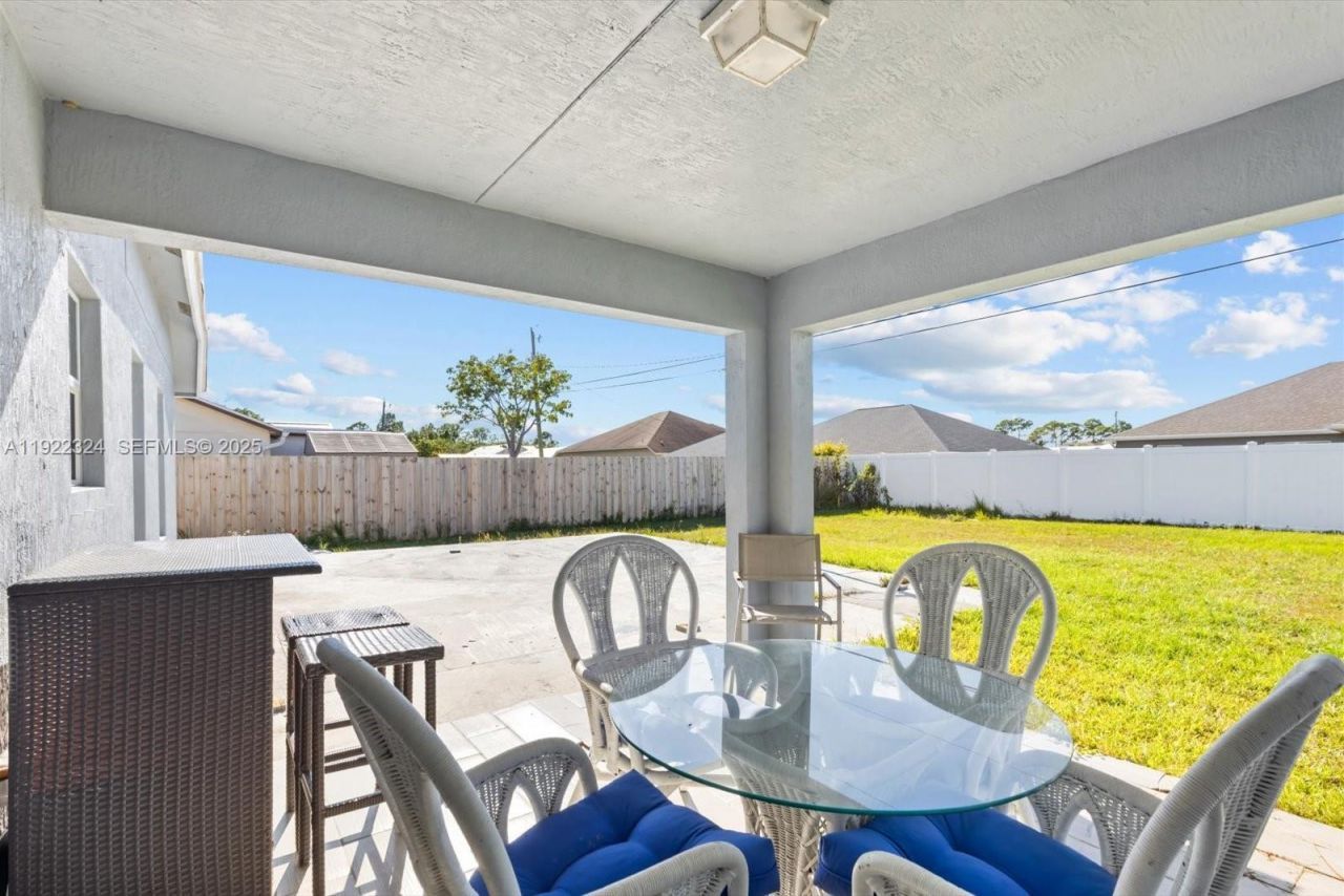 2020 SW Imperial St, Port Saint Lucie, FL 34987 Photo