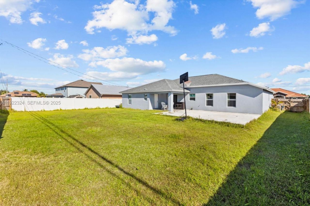 2020 SW Imperial St, Port Saint Lucie, FL 34987 Photo