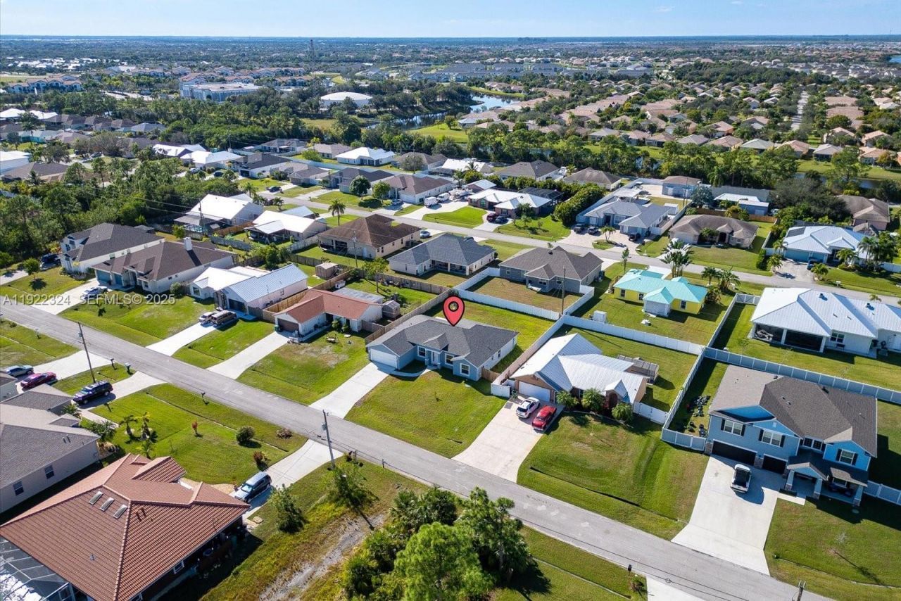 2020 SW Imperial St, Port Saint Lucie, FL 34987 Photo