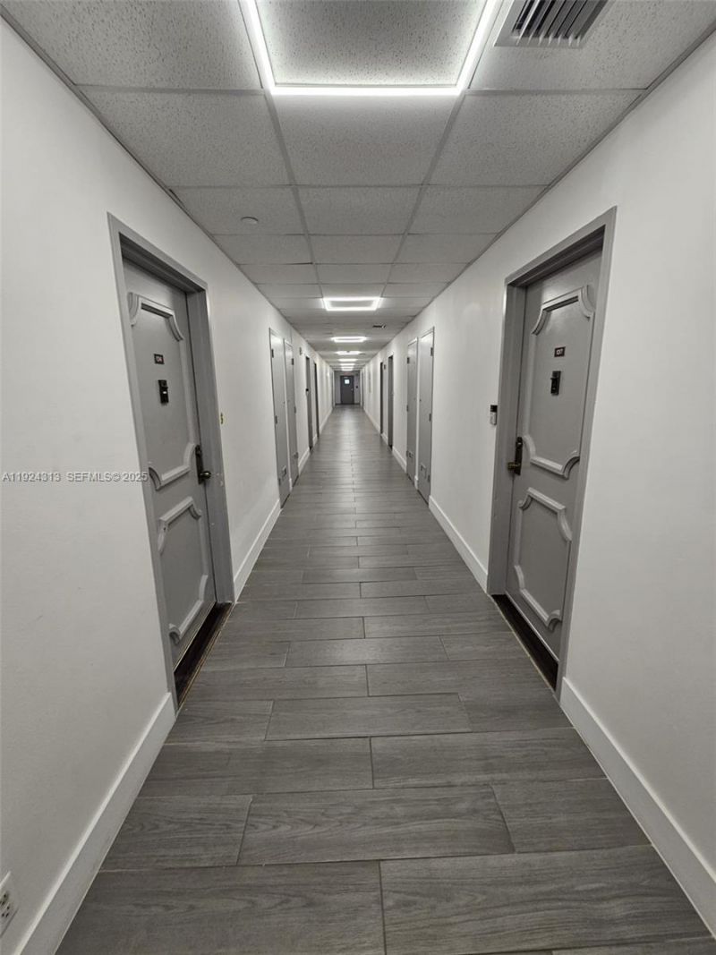 4200 Hillcrest Dr, Unit 1015, Hollywood, FL 33021 Photo